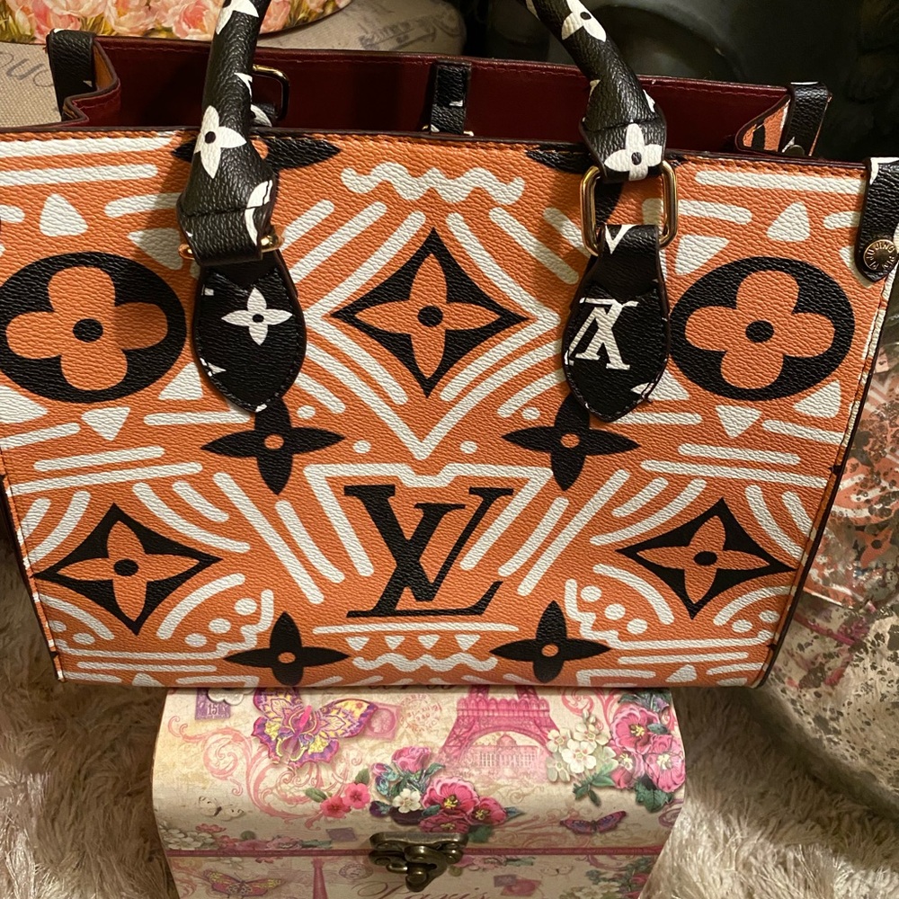 🌸 Fashion Tote 🌸
